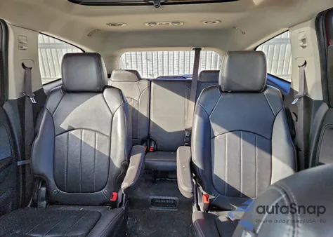 2017 Chevrolet Traverse Premier z USA, uszkodzony, nr VIN 1GNKVJKD2HJ237697